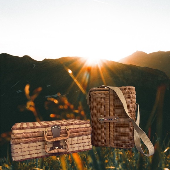 Red Herring Other Red Herring Rattan Two Bottle Wine Carrier Size